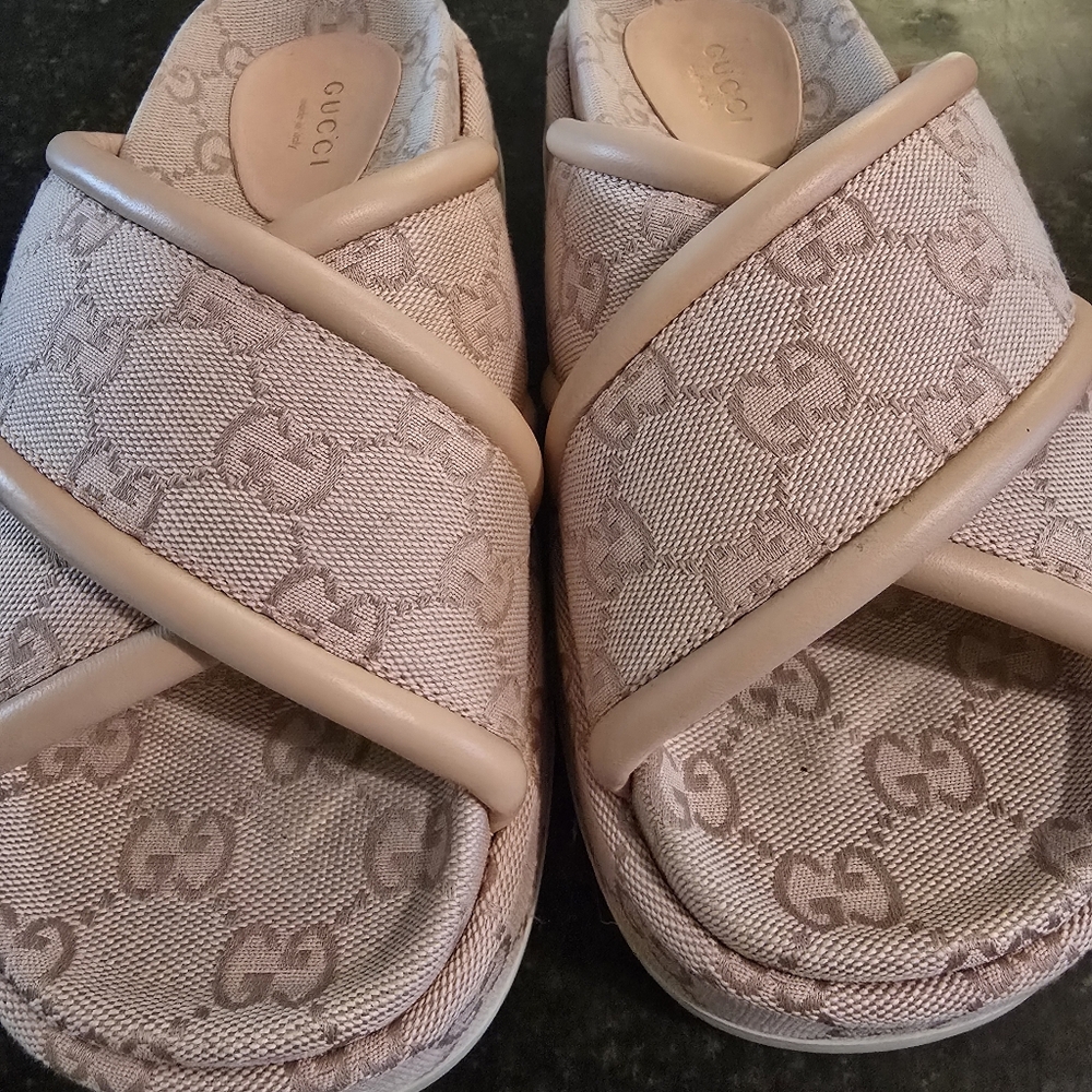 Gucci Blush Pink GG Canvas Platform Sandals - Picture 7 of 9
